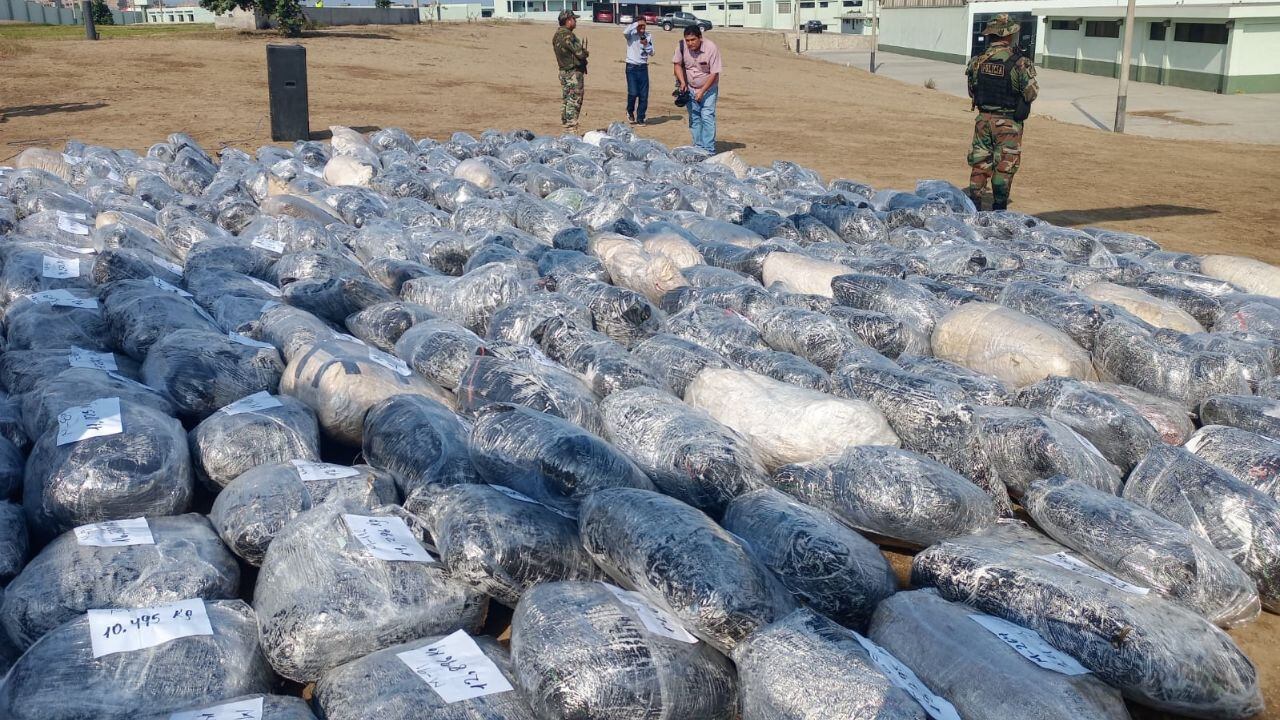Ilegal mercadería estaría valorizada en 5 millones de soles en la ciudad de Lima.
