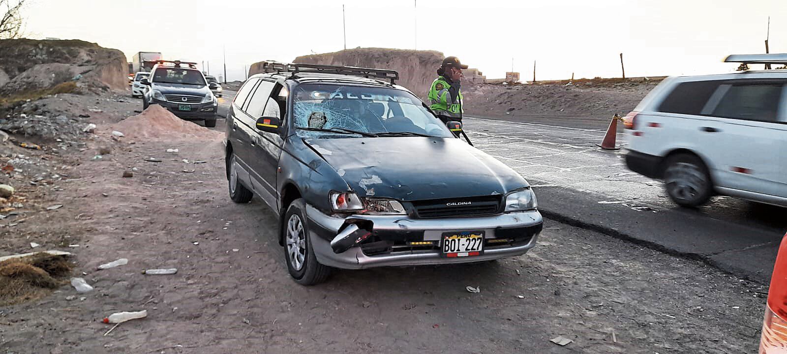Policía investiga la muerte de los dos hombres. (Foto: Difusión)