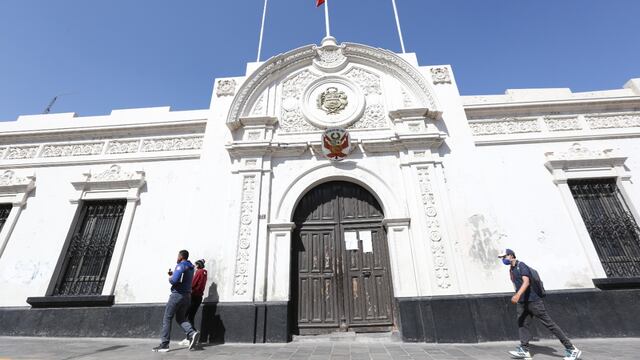 Arequipa: Retiran a dos subprefectas y acusan ingerencia de Yeremi Torres y Rosa Luz Pérez