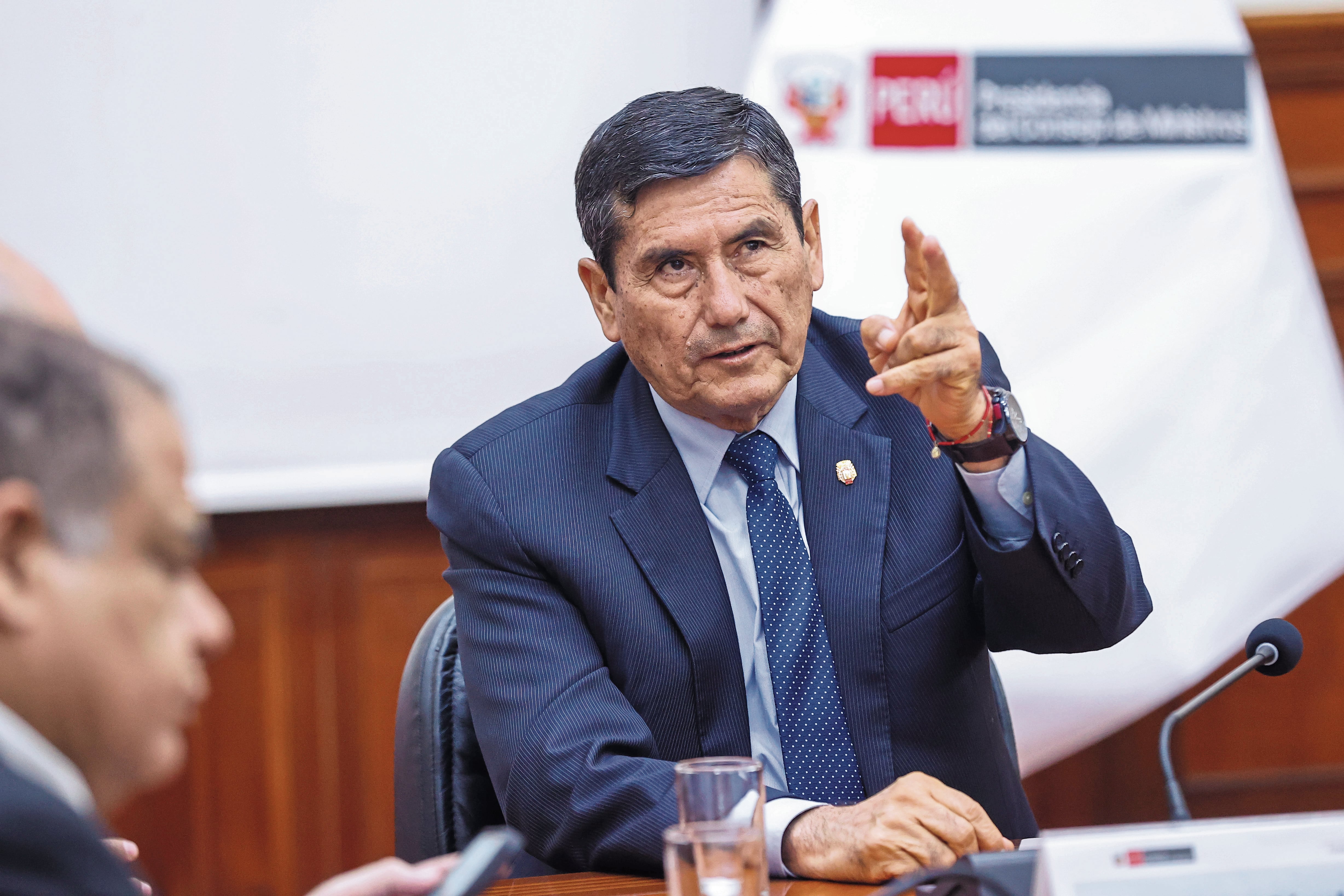 Jefe del Gabinete negó que se vaya a suspender el decreto de urgencia de Denisse Miralles que trasladaba la recomposición de la quebrada petrolera a Proinversión