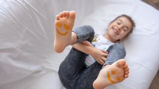 Pies sanos, niños felices: consejos para prevenir hongos y mal olor en la infancia
