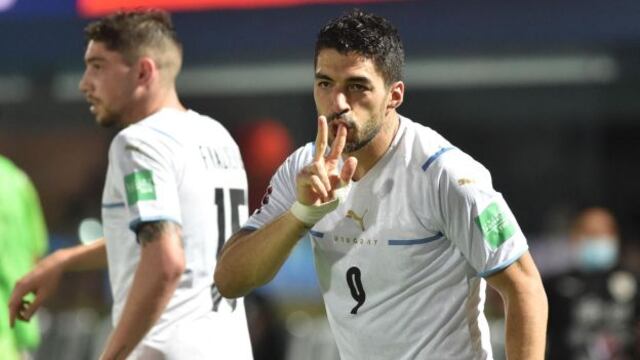 Uruguay, con gol de Luis Suárez, ganó 1-0 a Paraguay y sigue con vida en las Eliminatorias (VIDEO)