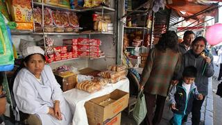 Bolivia: Ejército produce pan ante escasez causada por huelga de panaderos