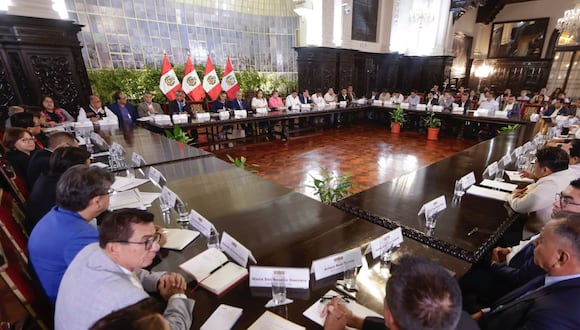 Este acuerdo se tomó tras la reunión que sostuvieron los alcaldes distritales de la región Piura con la presidenta de la República, Dina Boluarte, en Lima, el último lunes