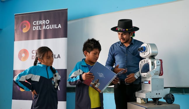 Robot Kipi destacó por su interacción con los pequeños. (FOTO: Difusión)
