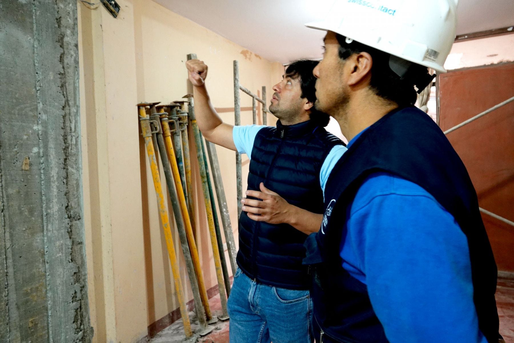 Con el Fenómeno El Niño activo, expertos recomiendan realizar inspecciones preventivas en viviendas para evitar filtraciones, humedad y daños estructurales.
