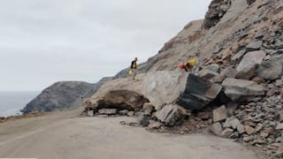 Panamericana Sur continúa restringida por retiro de rocas en La Planchada
