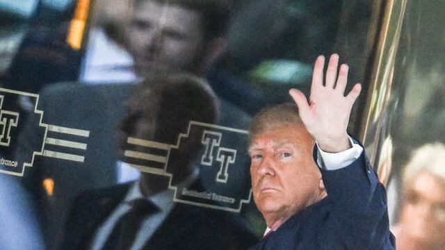 Donald Trump comparecerá este martes en una histórica audiencia ante el juez en Nueva York