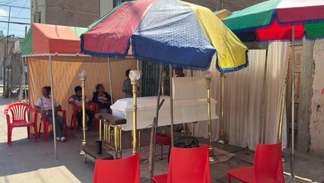 Ica: familia vela en la vía pública los restos de joven ante falta de recursos económicos