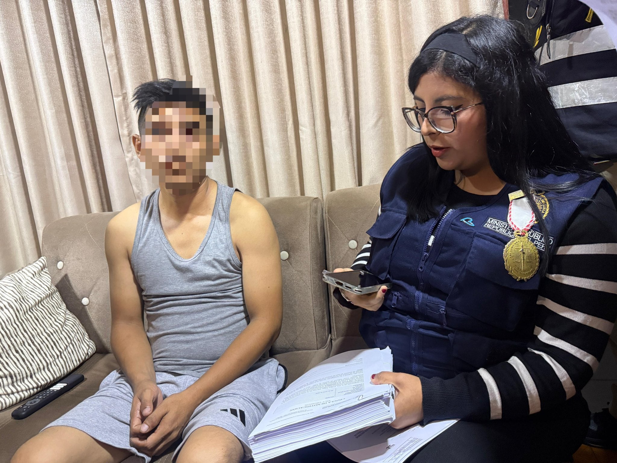 El operativo incluyó la incautación de celulares y laptops vinculadas a una presunta red internacional dedicada a la explotación sexual infantil. (Fotos: Ministerio Público)