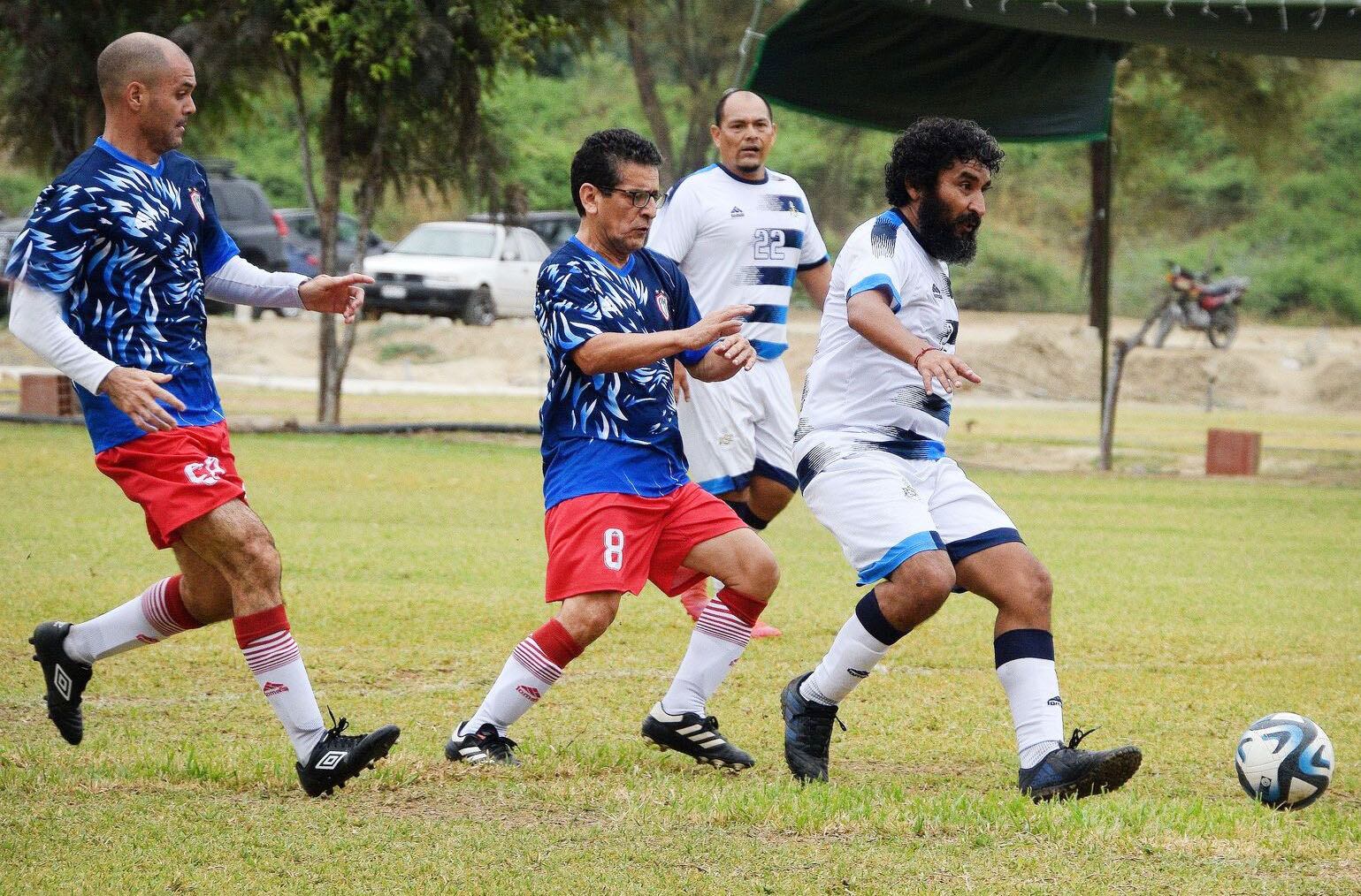 Quince equipos disputan en 2 series este torneo de la Liga Intercolegios de Piura.