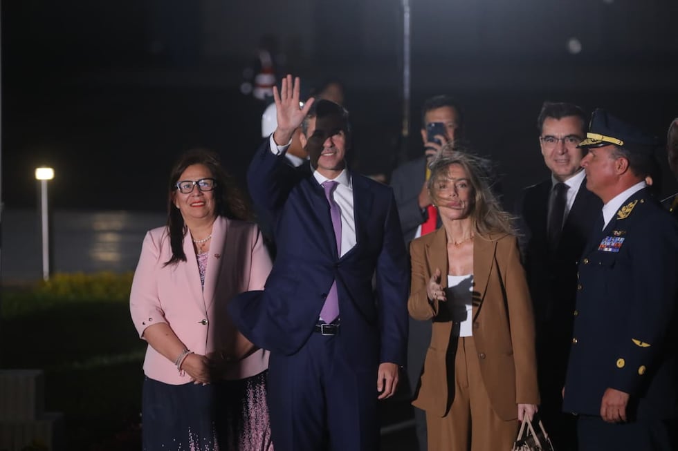 Presidente de Paraguay arriba a Lima para participar en la toma de mando de Keiko Fujimori