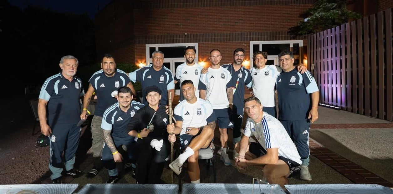 Ritual de la Selección Argentina en el último asado previo a la final del Mundial 2026. Foto: Instagram.