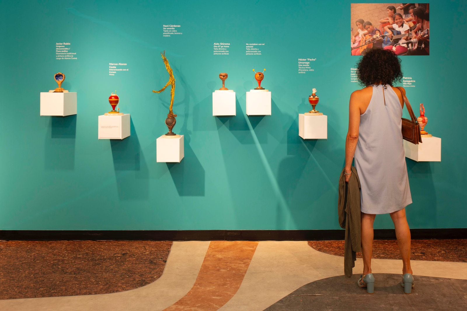 Muestra reúne a 38 artistas y busca apoyar el acceso al arte para niños y adolescentes en situación de vulnerabilidad.