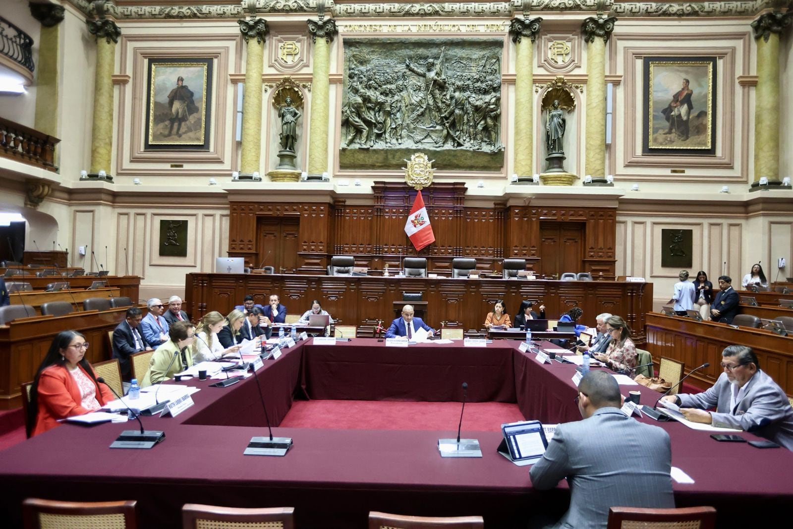 La Comisión de Constitución sesionó ayer por la mañana para evaluar el texto. (Foto: GEC)