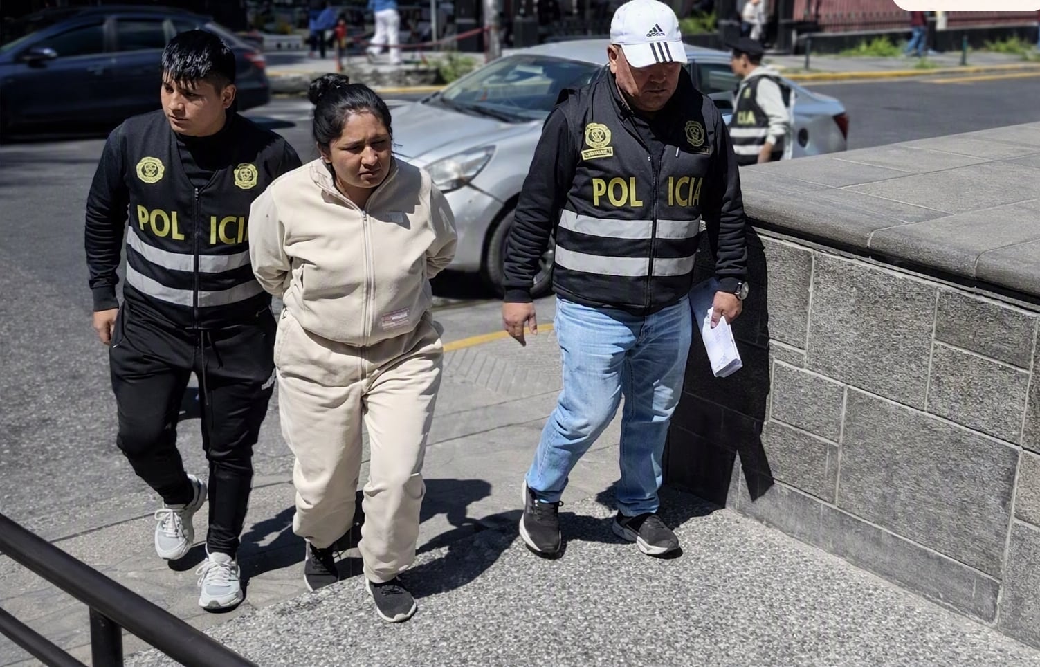 Detienen a mujer en Arequipa, requisitoriada por robo en Juliaca