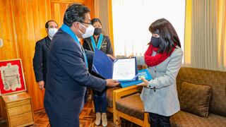 Juliaca: Premier Mirtha Vásquez también se reunió con alcaldes