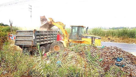 Autoridades buscan eliminar más de 300 toneladas de desperdicios en el distrito de Comandante Noel.