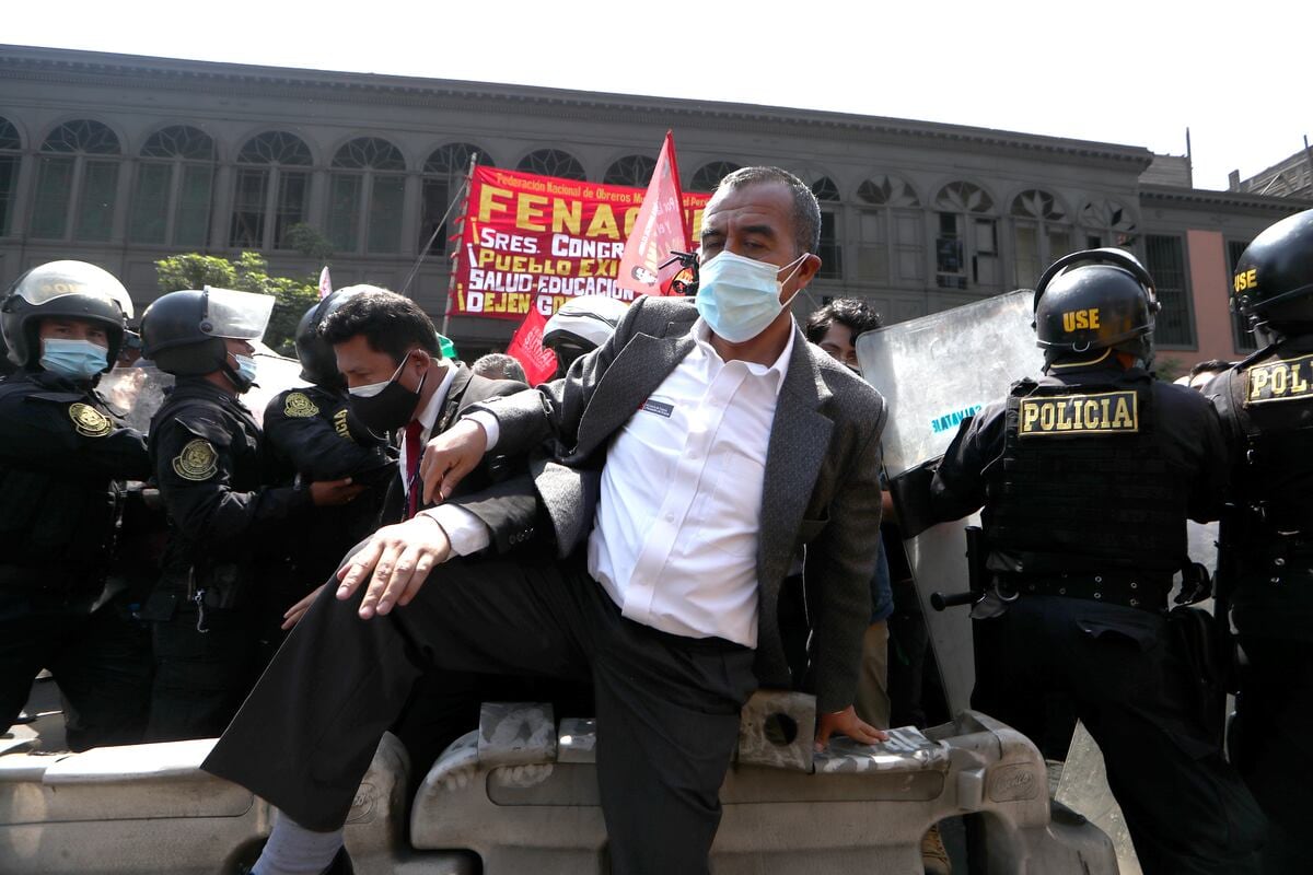 El exministro de Trabajo, Iber Maraví, fue abogado del expresidente Castillo. Foto: Alessandro Currarino / @photo.gec