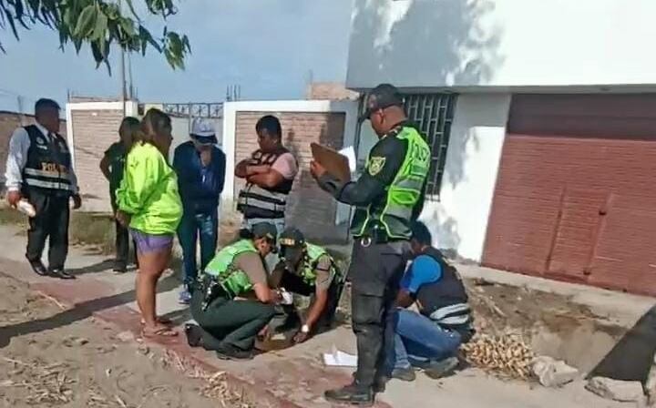 Policía detuvo a cinco personas. (Foto: Difusión)