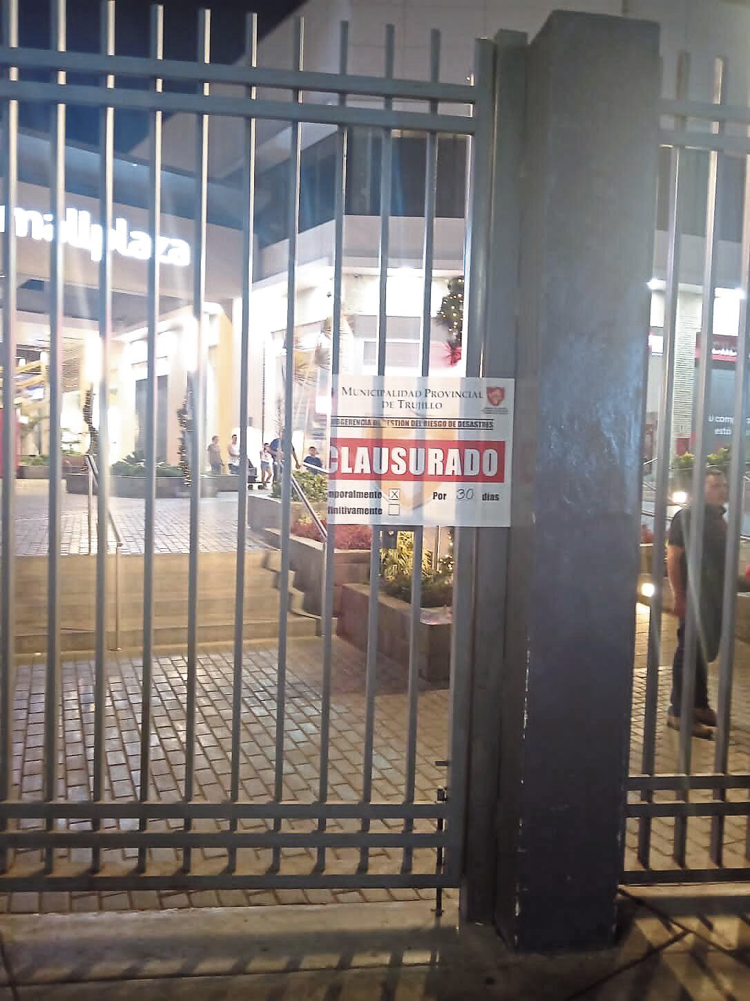 Durante la gestión de Arturo Fernández se tomaron acciones contra negocios trujillanos. Ahora, comuna podría verse sumamente perjudicada por decisiones arbitrarias.