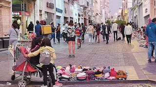 Alcaldesa de Arequipa no logra controlar comercio ambulatorio