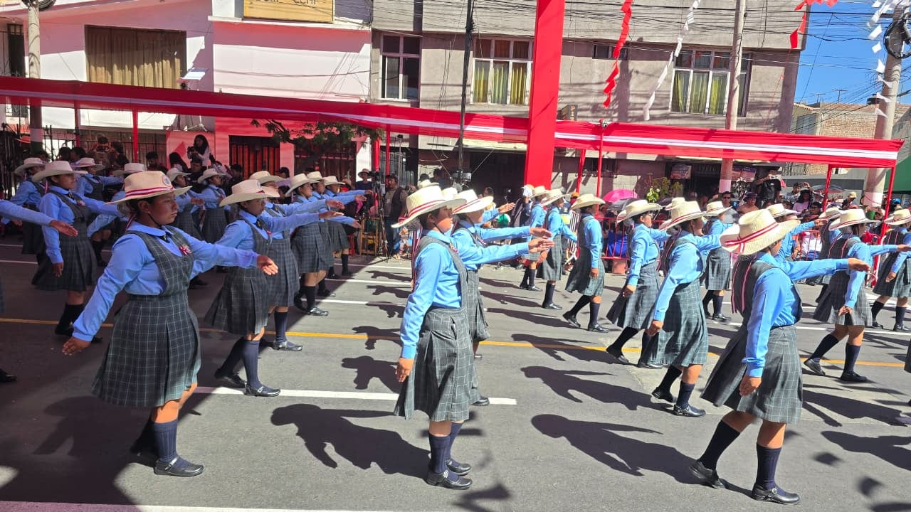 Desfile escolar Campeón de Campeones de la Ugel Arequipa Sur. (Foto: Yunsu Pariapaza/@photo.gec)