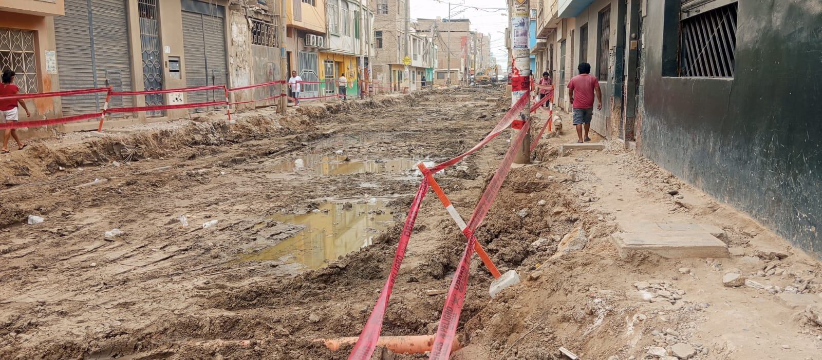 Denuncian que los trabajos ejecutados en Kennedy han dejado tramos con aguas acumuladas,