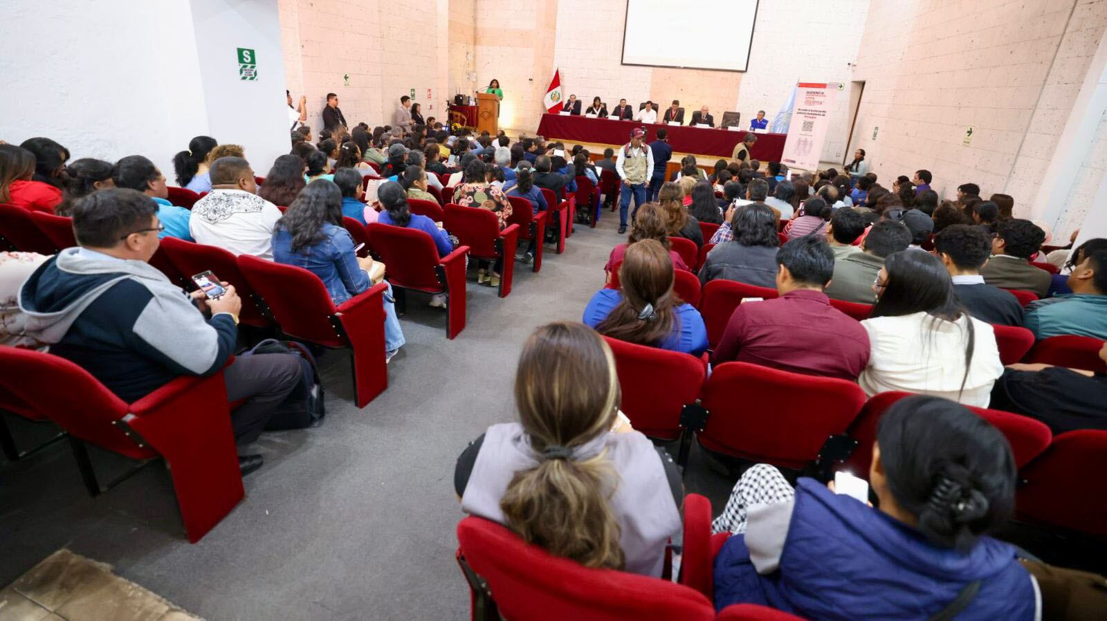 En Arequipa se realizó una sesión descentralizada para debatir la pena de muerte. (Foto: Ministerio de Justicia)