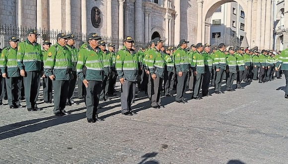 Agentes de la policía seguirán patrullando las calles. (Foto: GEC)