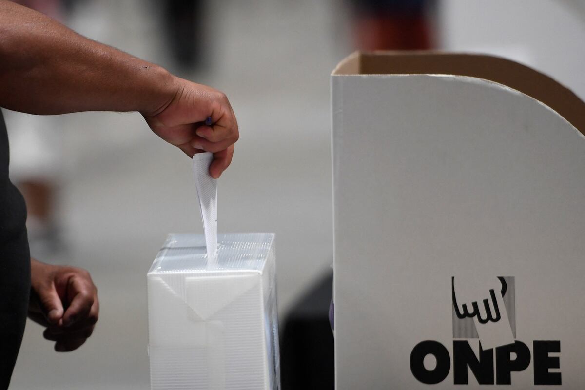 Dos partidos elegirán a sus representantes. (Foto de OSCAR DEL POZO / AFP)