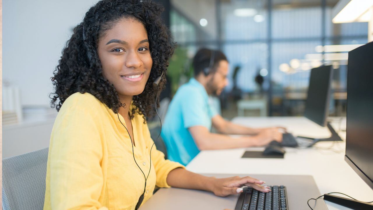 La virtualidad permite llevar una carrera profesional o especialización, mientras se trabaja.