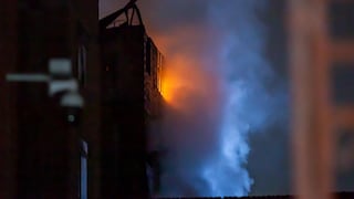 Incendio en almacén clandestino de juguetes en jirón Santa Rosa fue confinado tras intensa labor de bomberos (VIDEO)