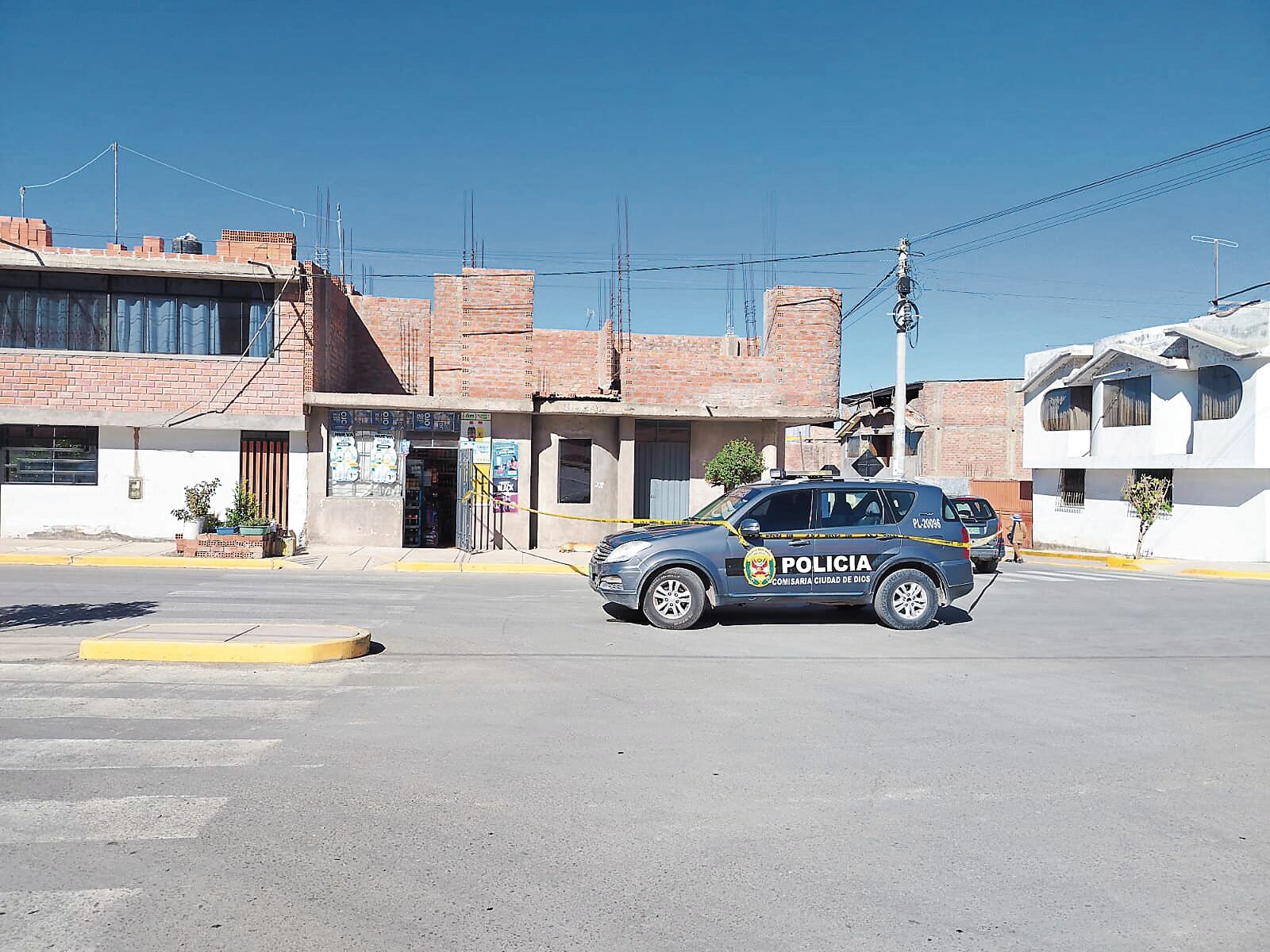 Policía llegó a la zona de Yura para investigar. Foto: GEC.
