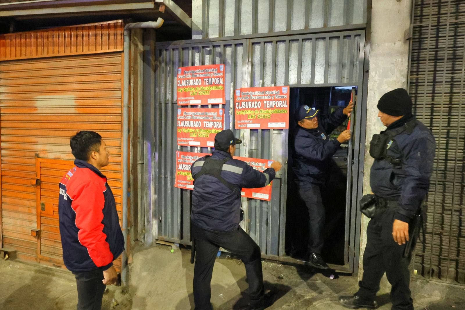 Clasuran locales que vulneraban normas municipales en Arequipa. Foto: Municipalidad de José Luis Bustamante y Rivero.