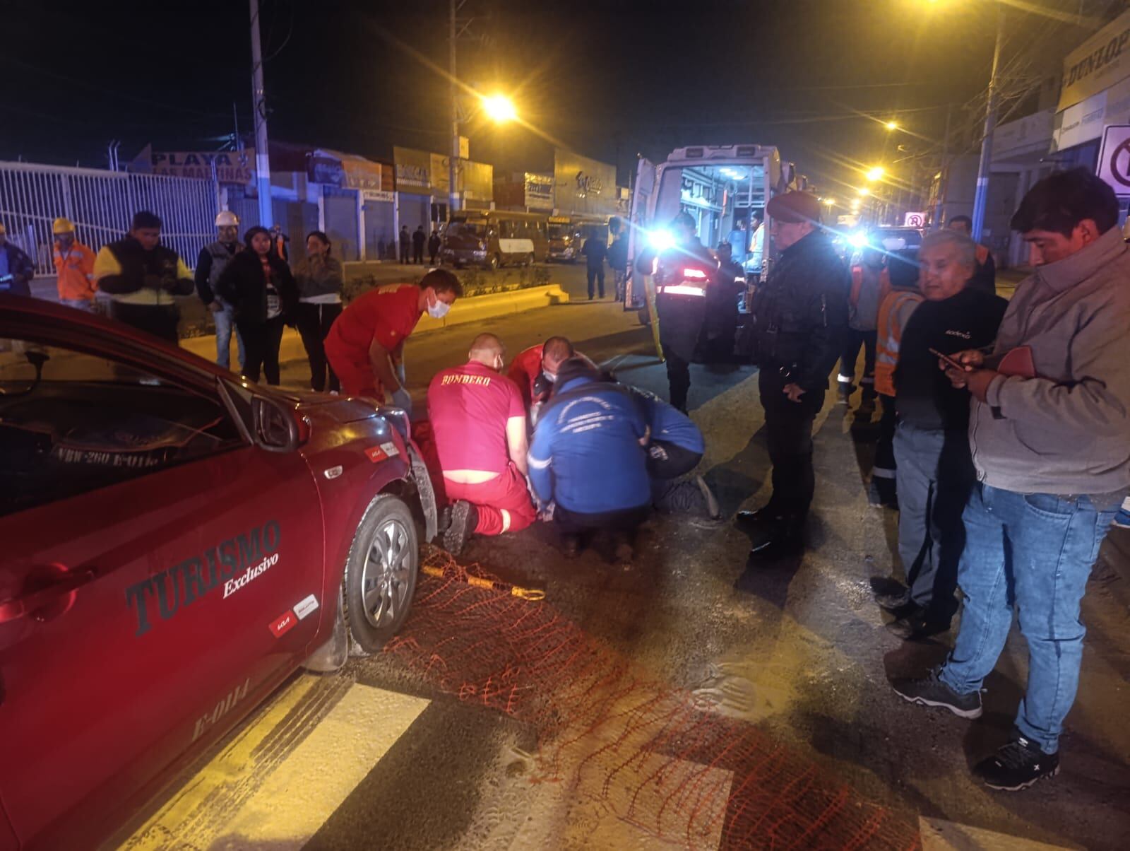 Bomberos llegaron al accidente registrado en la Av. Jesús. Foto: difusión.