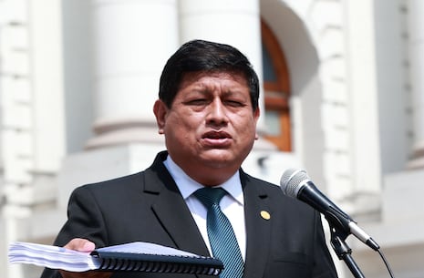 MP pide año y 4 meses de prisión para Ayala por ascensos irregulares