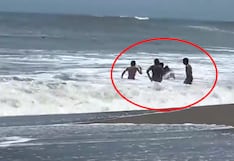 Pisco: menores desafían al mar en playa El Malecón, pese a los oleajes anómalos