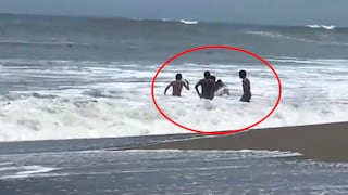 Pisco: menores desafían al mar en playa El Malecón, pese a los oleajes anómalos