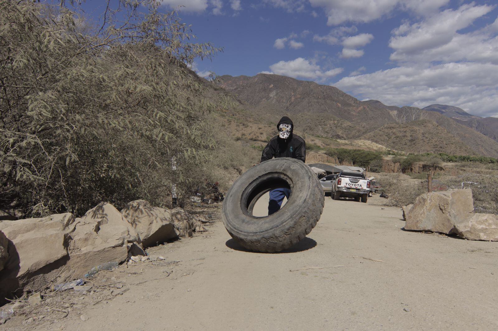 Las vías en Pataz están bloqueadas.