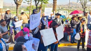 Arequipa: Sesión por vacancia del alcalde de Socabaya Roberto Muñoz termina suspendida en medio de protestas (FOTOS)