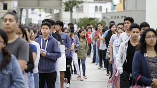 La economía crece 3.56% en julio, pero el empleo juvenil continúa estancado