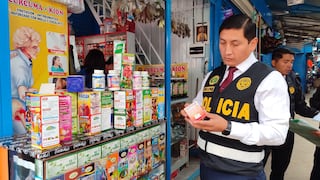 Vendían agua con colorante como remedio natural en mercado de Huancayo