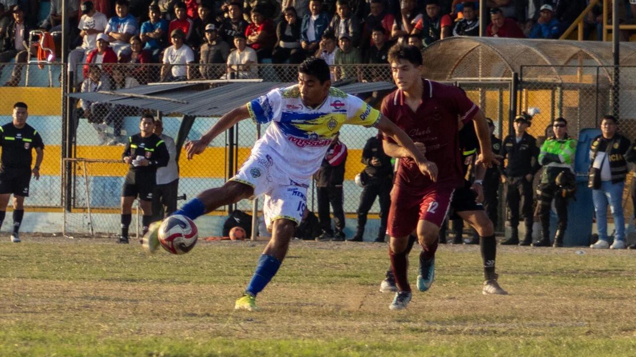 Los delanteros Jorge Esparza y Favio Puertas anotaron en la victoria del cuadro del distrito de Chao.