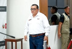 Ministro Santiváñez parte a Europa mientras avanza investigación en su contra