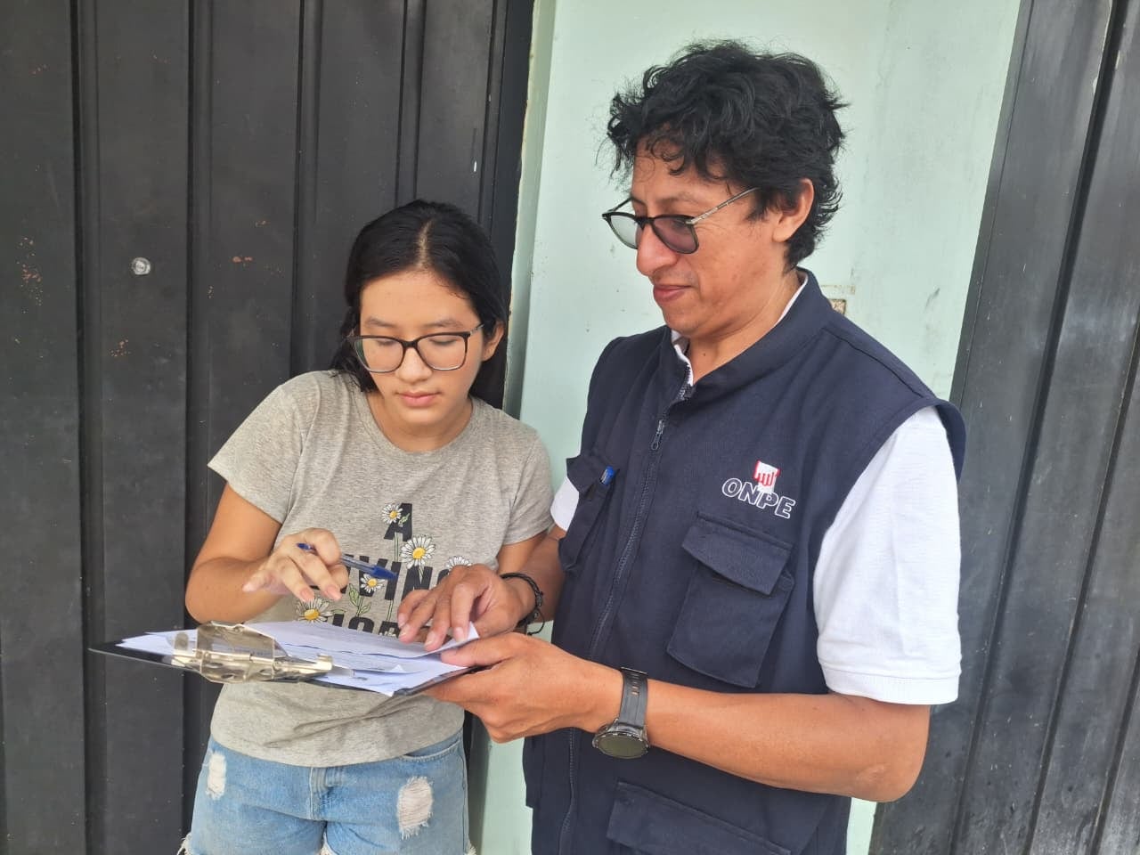 ODPE Piura inicia la entrega de credenciales a los miembros de mesa de Piura y Veintiséis de Octubre