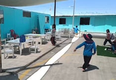 Remplazarán tres aulas prefabricadas donde niños de Majes estudian en el patio
