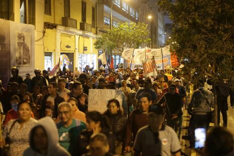 Marcha de la “Generación Z”: Colectivos y estudiantes se movilizaron en el Cercado de de Lima (FOTOS)