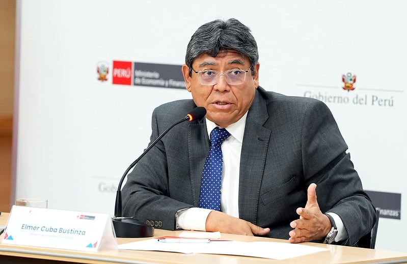 El ministro de Economía y Finanzas explicó que la medida busca mantener la continuidad de las actividades productivas y facilitar la planificación de sectores como el turismo.