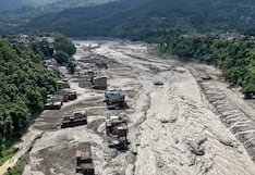 Suben a 95 los muertos por inundaciones en Nepal cerca de la frontera con China